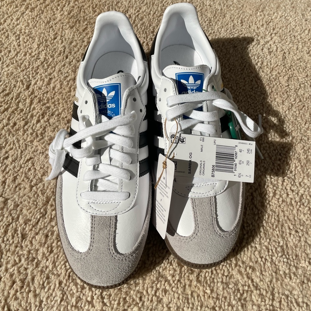 Adidas Sambas Men’s size 7
